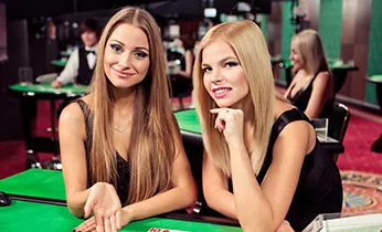 Bàn chơi Baccarat trực tuyến tại FB88 Tải App